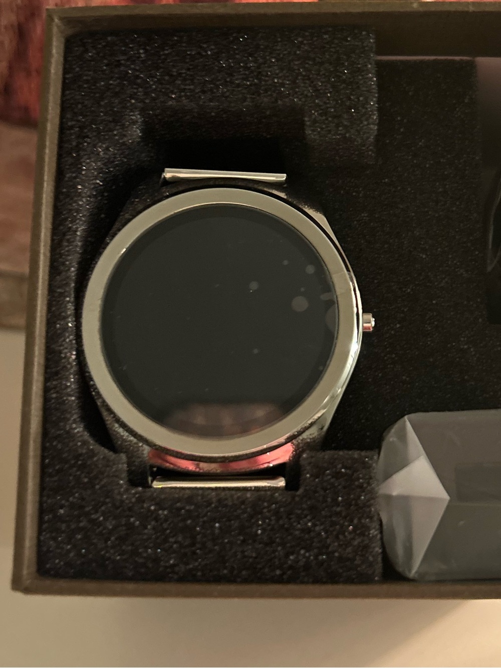 !it jeans Silver Round Smartwatch with Black Display